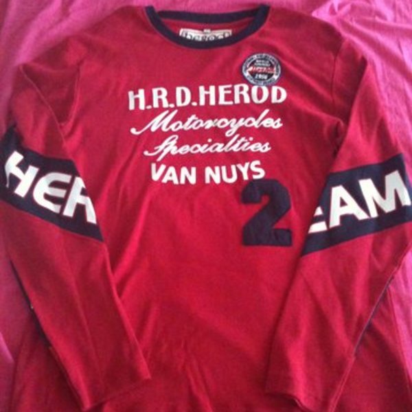 New Men's Herod sweater size L  is being swapped online for free