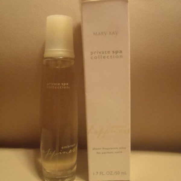MARY KAY PRIVATE SPA HAPPINESS PERFUME  is being swapped online for free