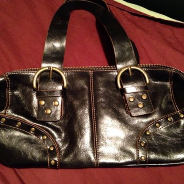 Awesome Leather Hillard & Hanson Purse is being swapped online for free