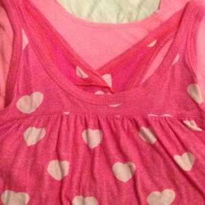 VS Pink and White Heart Tank is being swapped online for free