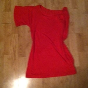 Red One-Shoulder Fashion Bug Top is being swapped online for free