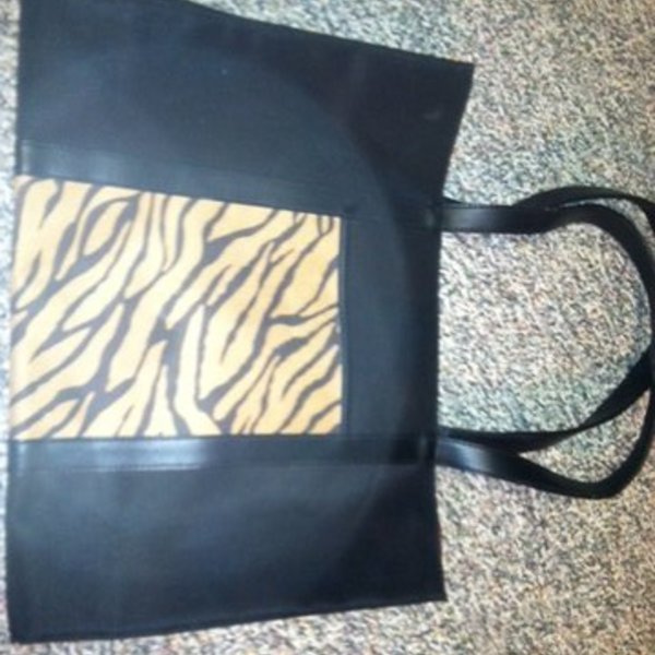 Ulta black/tiger print tote is being swapped online for free