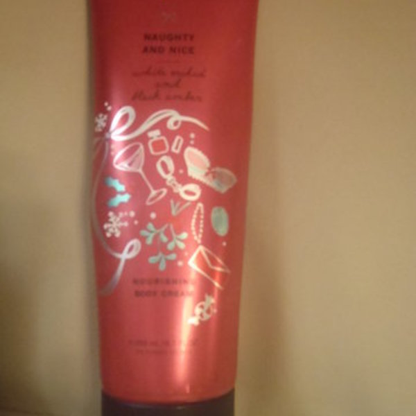 VICTORIA SECRET NAUGHTY AND NICE BODY CREAM  is being swapped online for free