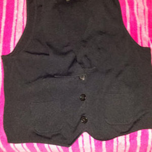 black women's vest is being swapped online for free