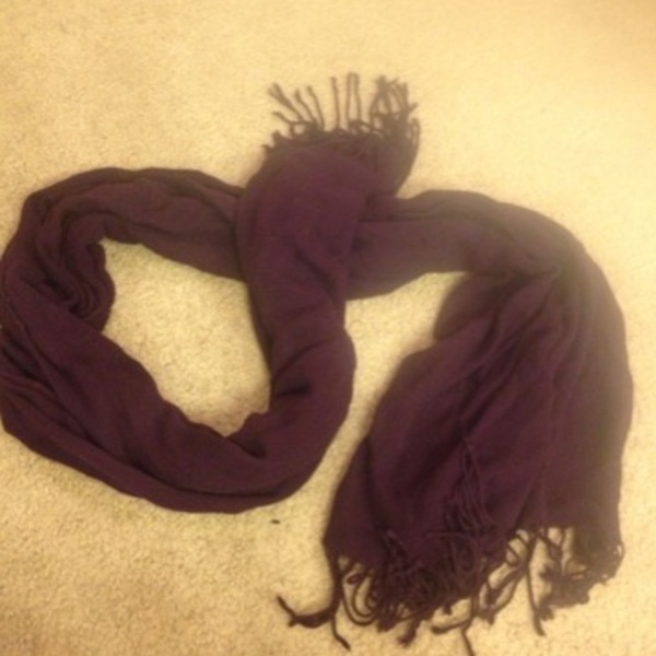 purple cashmere scarf is being swapped online for free