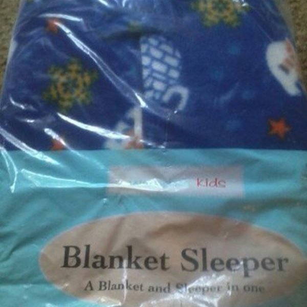 NEW boys 4t fleece sleeper is being swapped online for free