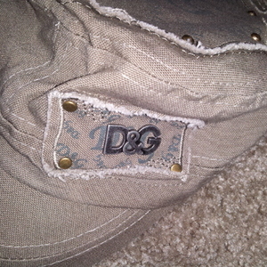 Faux D&G Military Cap is being swapped online for free