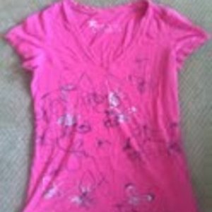 Cute Pink tee szM is being swapped online for free