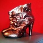 BETSEYVILLE BETSEY JOHNSON SIZE 5.5 BRONZE METALLIC ANKLE SLOUCH BOOTS RV$115 is being swapped online for free
