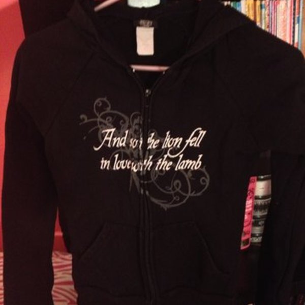 Twilight Jacket is being swapped online for free