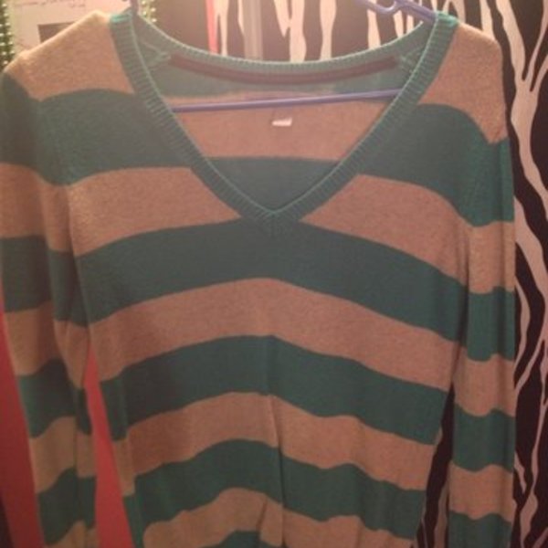 Old Navy Sweater is being swapped online for free