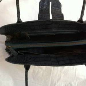 Adrienne Vittadini Purse is being swapped online for free