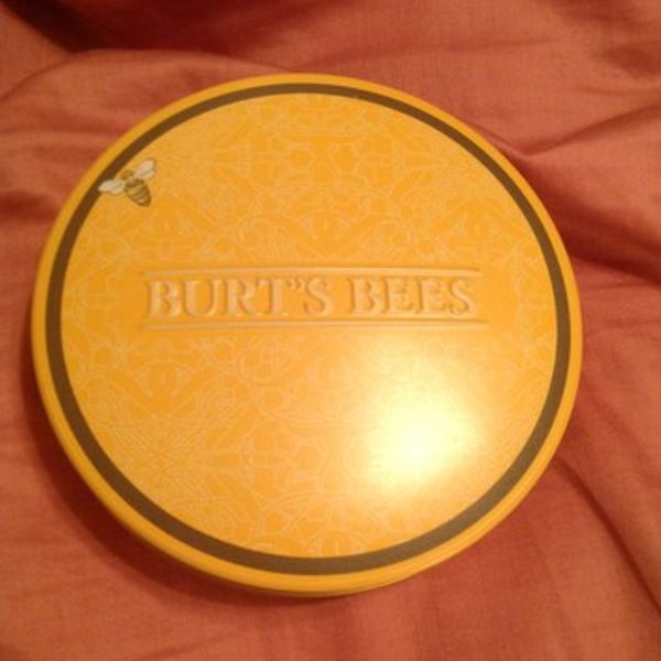 Burts Bees Set is being swapped online for free