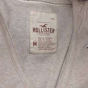 hollister long sleeve shirt is being swapped online for free