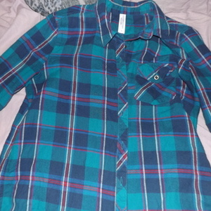 plaid long sleeved shirt is being swapped online for free