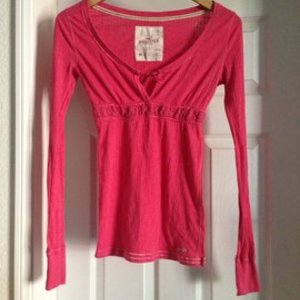 Hollister long sleeve M is being swapped online for free