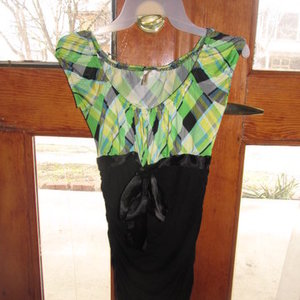 cute top size M is being swapped online for free