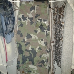 army skinnys   is being swapped online for free