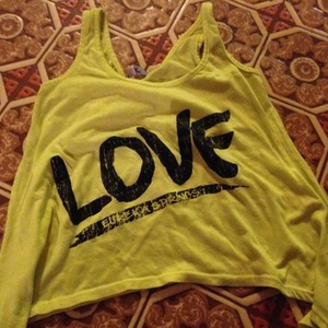 Highlighter green crop top is being swapped online for free