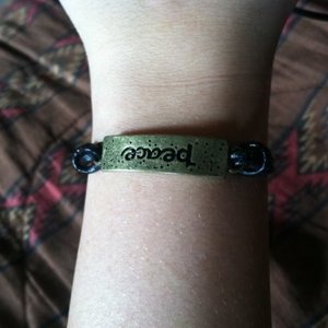 Peace bracelet  is being swapped online for free