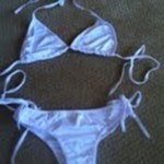 White Scrunchy butt bikini is being swapped online for free