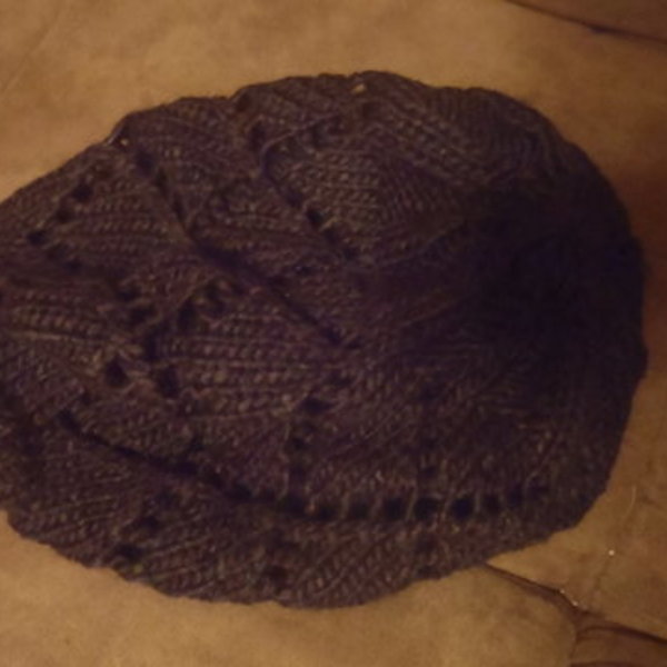 BLACK ACRYLIC HAT  is being swapped online for free