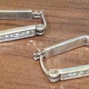 Sterling Silver Diamante Chip Earrings - 925 hallmarked. is being swapped online for free
