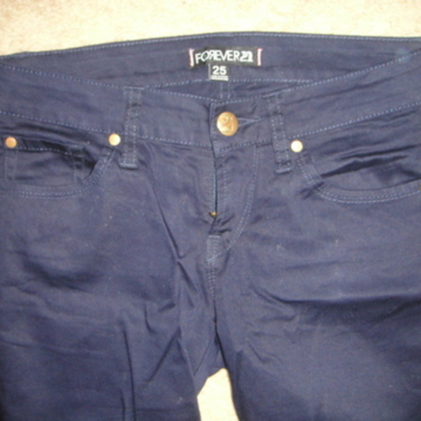 CL - F21 size 25 Navy skinny pants is being swapped online for free