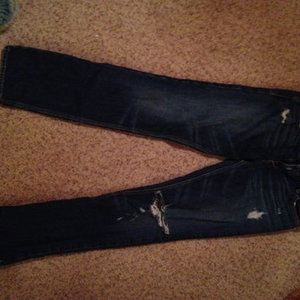 Hollister Jeans is being swapped online for free