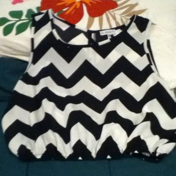 Chevron size Large Crop tank is being swapped online for free