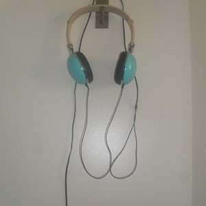 Zumreed headphones is being swapped online for free