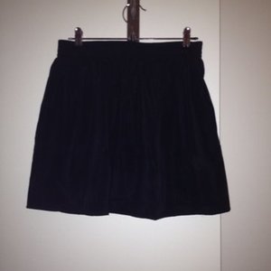 Bluejuice black skirt is being swapped online for free
