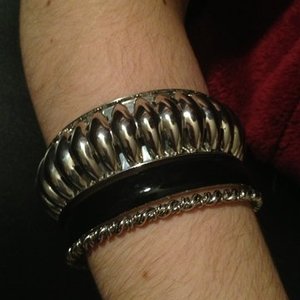 Black & Silver Bangle Bundle is being swapped online for free