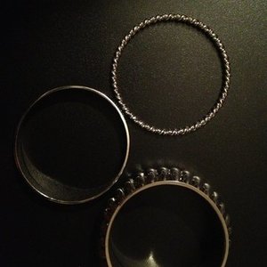 Black & Silver Bangle Bundle is being swapped online for free