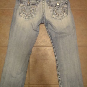 BIG STAR RIKKI LOW RISE CAPRI'S SIZE 30 is being swapped online for free