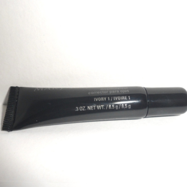 Mary Kay Concealer is being swapped online for free