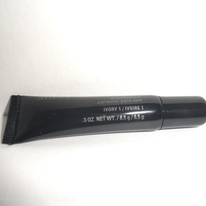 Mary Kay Concealer is being swapped online for free