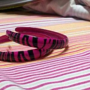 NEW Hot Topic Pink Zebra Earrings is being swapped online for free