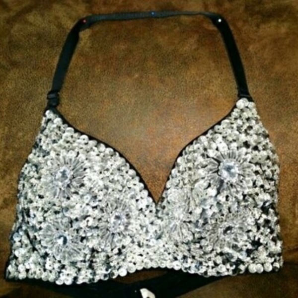 Rhinestone Bra is being swapped online for free