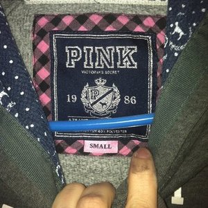 vs pink hoodie is being swapped online for free