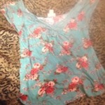 Really cute floral top is being swapped online for free
