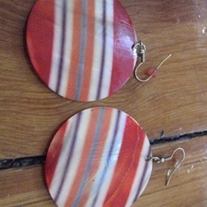 *free* Round Earrings is being swapped online for free