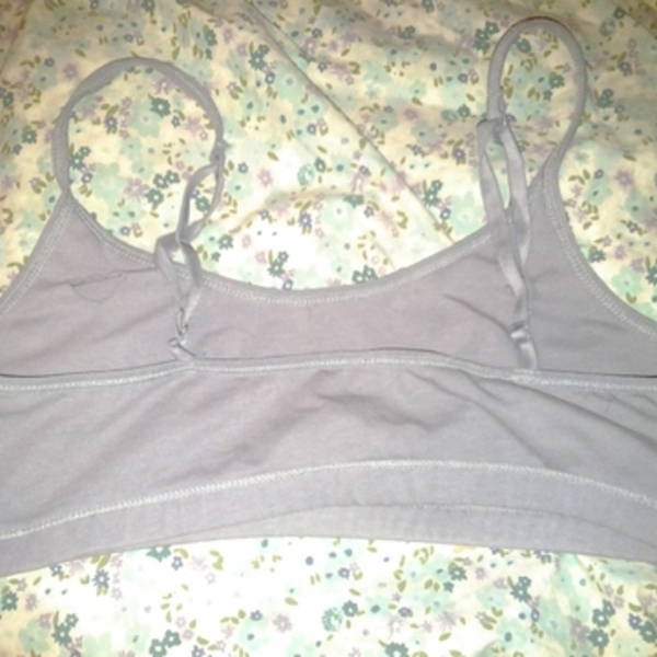 sports bra  is being swapped online for free