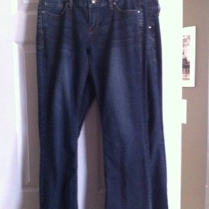 Express Jeans is being swapped online for free