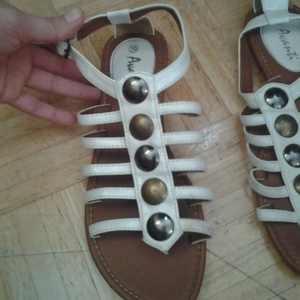 white summer sandels  is being swapped online for free