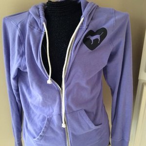 VS Pink Campus Hoodie ON HOLD is being swapped online for free