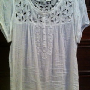 Forever 21 white peasant top size small is being swapped online for free