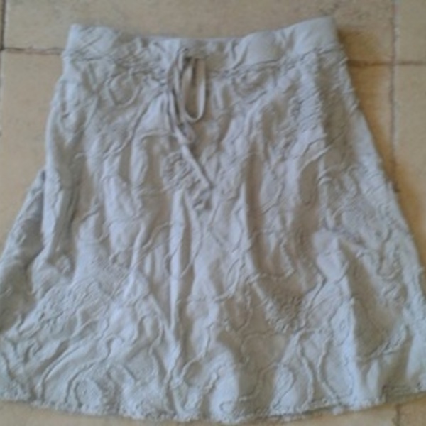 Max Studio Grey Patterned Skirt (Small) is being swapped online for free