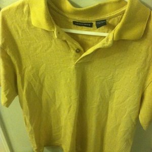 Men's size medium polo shirt is being swapped online for free