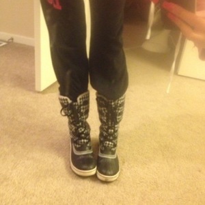 Sorel Sz. 7 Waterproof Boots is being swapped online for free